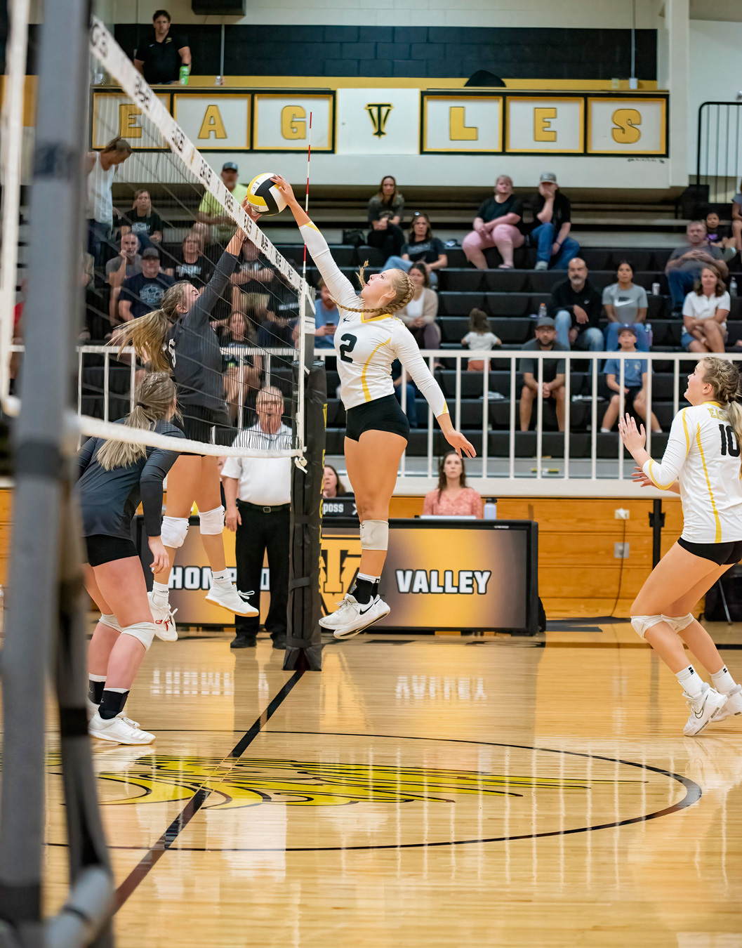 girls volleyball match Misty Huss Photography Max Preps 4